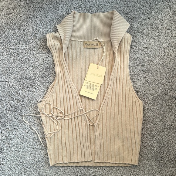 Aya Muse Reposier Tie-Front crop Top - Picture 6 of 8